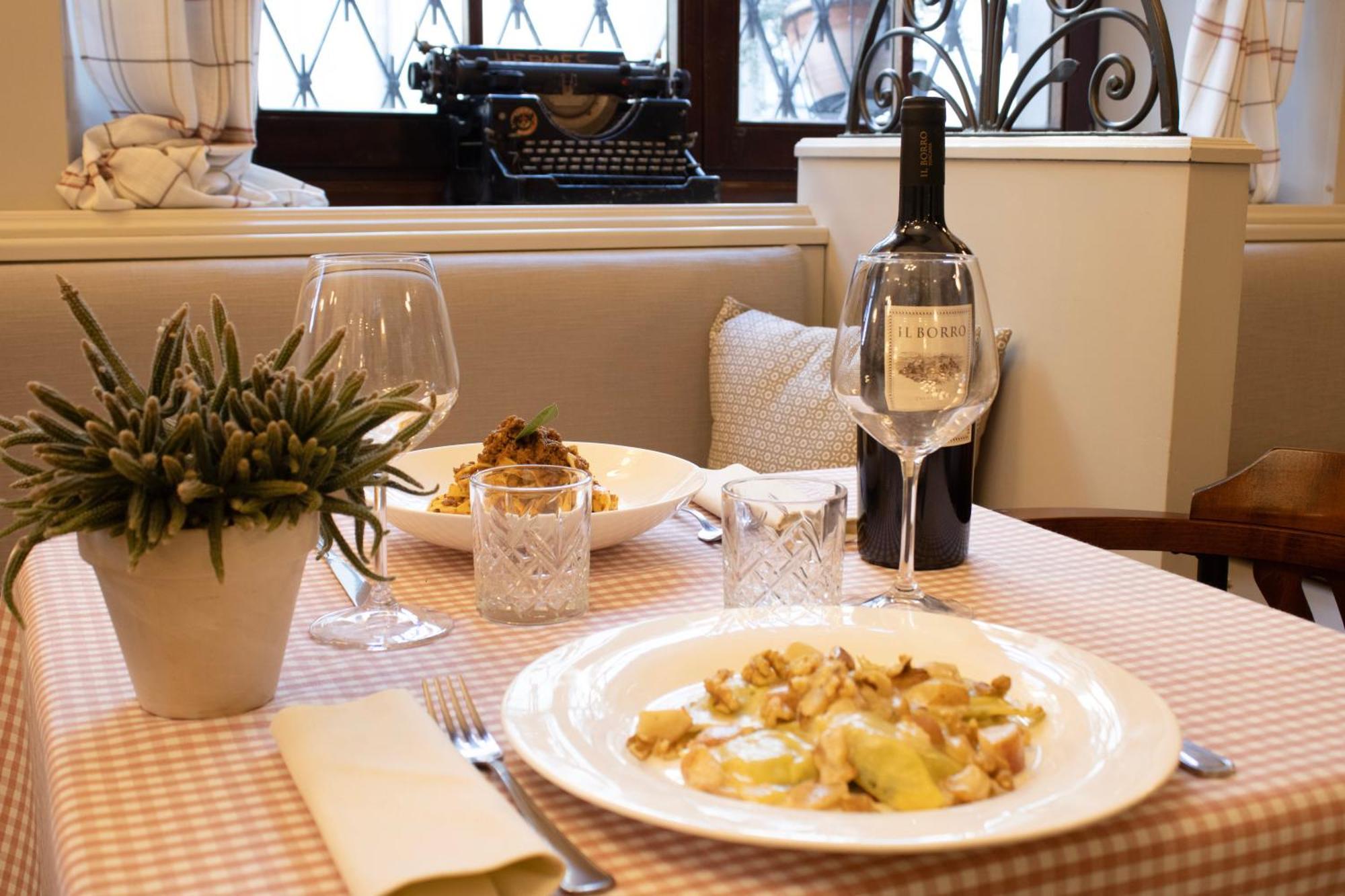 Boutique Hotel Fox'S Inn San Giustino Valdarno Luaran gambar